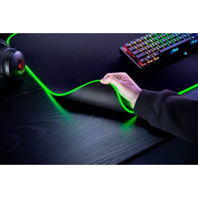 Razer GOLIATHUS CHROMA 3XL - Gaming Mousepad - RGB - Soft, Cloth Material - Balanced Control & Speed